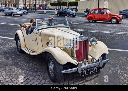 Paris, France. 30th July, 2023. 16th summer crossing of Paris in vintage vehicle organized by the Association 'Vincennes en anciennes'. Stock Photo