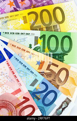 Eurogeld, Banknoten der EU. Ein Fächer aus Eurobanknoten vor weissem Hintergrund isoliert, 10, 20, 50, 100, 200, 500, Stock Photo