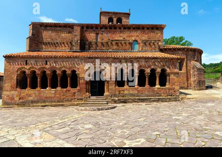 San Esteban, Pineda de la Sierra, Spain. The Church of San Esteban Protomártir is outstanding Romanesque church building in northern Spain and is reco Stock Photo