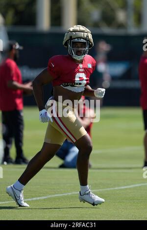 San Francisco 49ers' Jalen Graham (50) and Brayden Willis (9