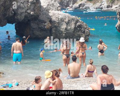 Estate: spiaggia di Marina Piccola a Capri (Italia) Stock Photo