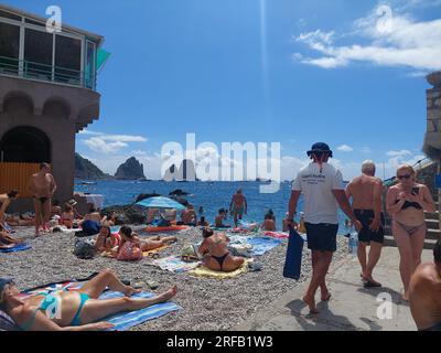 Estate: spiaggia di Marina Piccola a Capri (Italia) Stock Photo