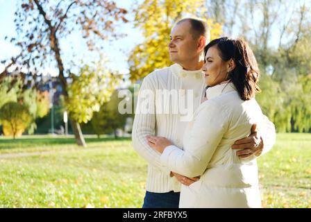 10 Wedding Photo Pose Ideas for Every Couple | Wedding Spot Blog