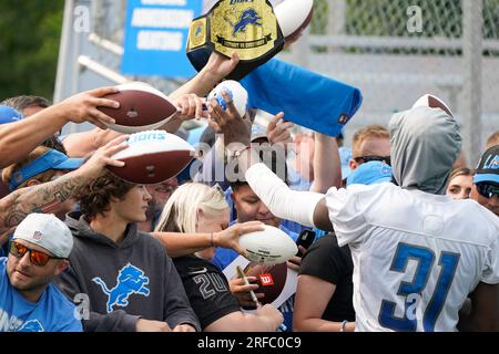 Detroit Lions safety Kerby Joseph prays in the end zone before an NFL  football game against the Chicago Bears Sunday, Nov. 13, 2022, in Chicago.  (AP Photo/Charles Rex Arbogast Stock Photo - Alamy