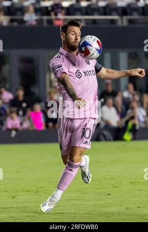 FORT LAUDERDALE, FL - AUGUST 02: Inter Miami forward Lionel Messi (10)  controls a pass inside the 6 yard box to score during the Round of 32  Leagues Cup match between Inter Miami CF and Orlando City on August 2,  2023, at DRV PNK Stadium in