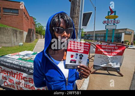 United States, Tennessee, Memphis, Lorraine Motel where Martin Luther King was assassinated on 04/04/68, activist Jacqueline Smith has been demonstrating since day one against the exploitation made by the MLK Museum of MLK memory Stock Photo