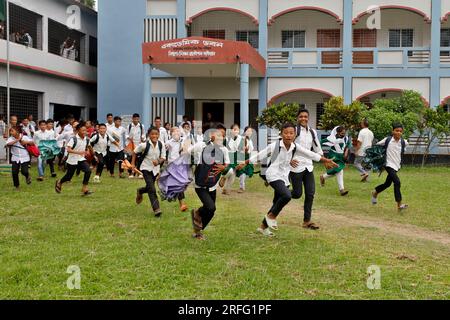 Bandarban, Bangladesh - July 27, 2023: The same educational curriculum system for the tribal and Bengali students of the hilly regions of Bangladesh. Stock Photo