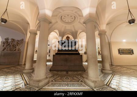 London, England, UK - July 25, 2022. St Paul's Cathedral underground church crypt with the British Admiral Horatio Nelson Chamber, sarcophagus, tomb. Stock Photo