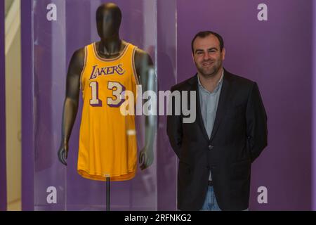 Wilt Chamberlain's 1972 Lakers Championship Jersey Heads to