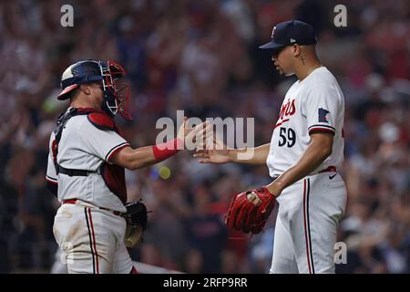 Minnesota Twins - Christian Vázquez catches the pitch