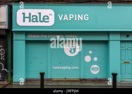 Vape Street e-cigarette store on Commercial Drive in Vancouver, BC, Canada  Stock Photo
