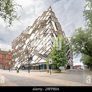 Sheffield, England - Diamond Building, Sheffield University Engineering Faculty by Twelve Architects Stock Photo