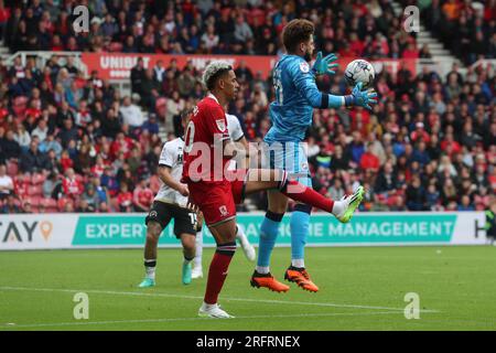 Middlesbrough's Morgan Rogers puts Millwall's Matija Sarkic under prressure during the Sky Bet Championship match between Middlesbrough and Millwall at the Riverside Stadium, Middlesbrough on Saturday 5th August 2023. (Photo: Mark Fletcher | MI News) Credit: MI News & Sport /Alamy Live News Stock Photo