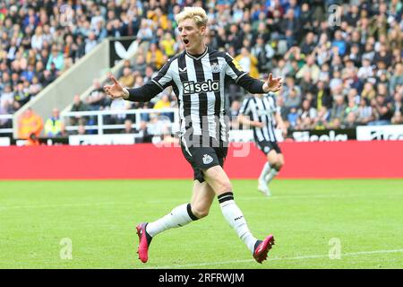 Newcastle United's Anthony Gordon during the Sela Cup match between Newcastle United and ACF Fiorentina at St. James's Park, Newcastle on Saturday 5th August 2023. (Photo: Michael Driver | MI News) Credit: MI News & Sport /Alamy Live News Stock Photo