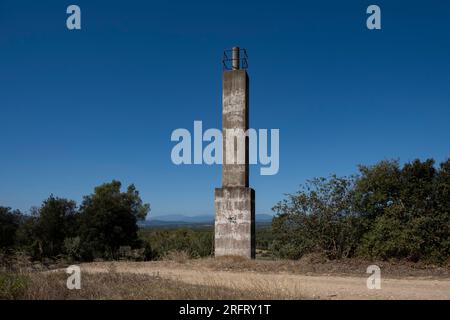 Girona, Spain. 05th Aug, 2023. A fire watch tower is seen on the heights of Valldaviá. 42 Catalan municipalities are at level 3 of high fire risk according to the Alpha Plan of the Generalitat of Catalonia. (Photo by Paco Freire/SOPA Images/Sipa USA) Credit: Sipa USA/Alamy Live News Stock Photo