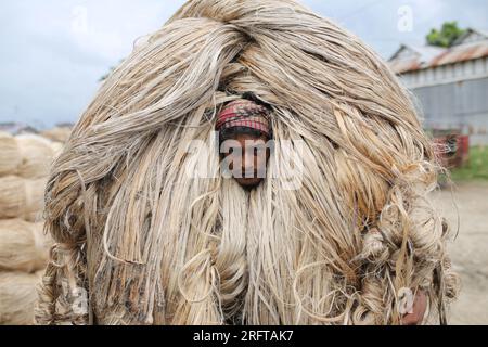 The jute industry  Historically and culturally important industry in Bangladesh. Jute one of the country's biggest industries and major export item. Stock Photo