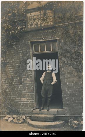 Glynne Arms Public House Himley Dudley. Later became known as The Crooked House Stock Photo