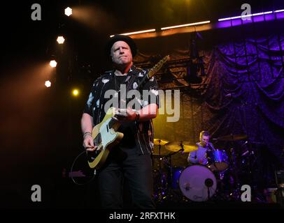 Miami, United States Of America. 05th Aug, 2023. HOLLYWOOD, FL-AUG 5: Counting Crows Dan Vickrey and Jim Bogios perform during Counting Crows concert at “Hard Rock Live at Seminole Hard Rock Hotel & Casino Hollywood” on August 5, 2023 in Hollywood, Florida. (Photo by Alberto E. Tamargo/Sipa USA) Credit: Sipa USA/Alamy Live News Stock Photo