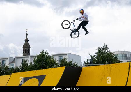 Great Britain's Kieran Reilly competes in the Mens Elite Qualification in the BMX Freestyle during day four of the 2023 UCI Cycling World Championships at Glasgow Green, Glasgow. Picture date: Sunday August 6, 2023. Stock Photo