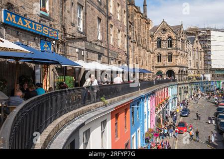 Edinburgh, Scotland, UK. 6th August, 2023. Victoria Street during The Edinburgh Fringe Festival. Credit: Skully/Alamy Live News Stock Photo