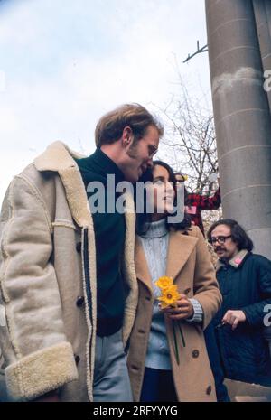 Joan Baez and husband David Harris, anti-war demonstration, Central Park Bandshell, New York, NY, 1968 Stock Photo