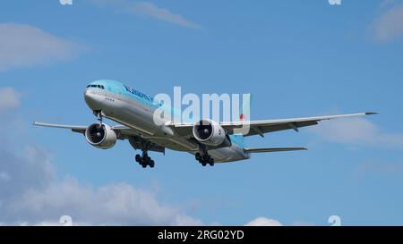 All Nippon Airways (ANA) Boeing 777 departing Haneda Airport