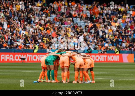 Sydney, Australia. 06th Aug, 2023. The Netherlands players huddle before the FIFA Women's World Cup 2023 Round of 16 match between Netherlands and South Africa at Sydney Football Stadium on August 6, 2023 in Sydney, Australia Credit: IOIO IMAGES/Alamy Live News Stock Photo