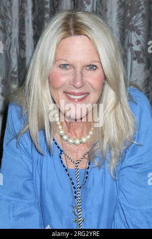 LOS ANGELES - AUG 6:  Alley Mills at The Bold and the Beautiful Fan Luncheon at the Burbank Marriott on August 6, 2023 in Burbank, CA Stock Photo