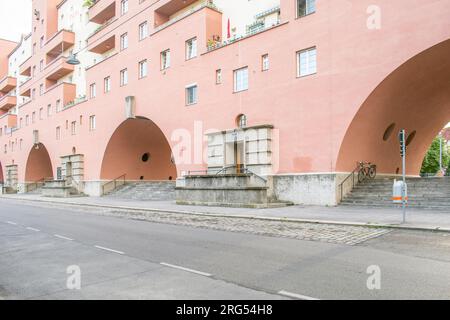 Vienna, Austria. 06 August 2023: Karl Marx-Hof housing complex and the longest single residential buildings in the world. Built between 1927 and 1930. Stock Photo