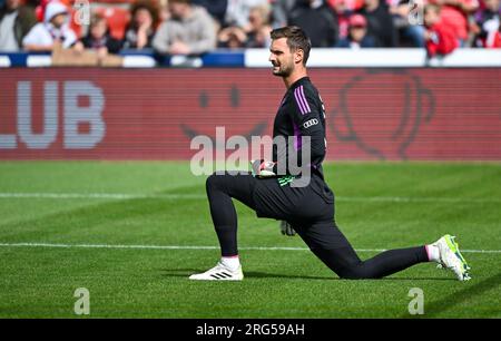 Unterhaching, Germany. 07th Aug, 2023. Soccer: Test matches, FC Bayern Munich - AS Monaco at Alpenbauer Sportpark. Goalkeeper Sven Ulreich of Munich warms up. Credit: Sven Hoppe/dpa/Alamy Live News Stock Photo