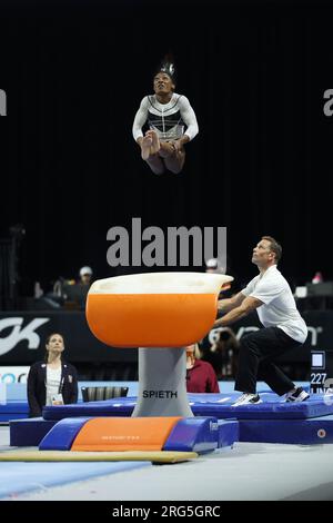 Mundial de Ginástica Artística 2023: Simone Biles executa Yurchenko Double  Pike