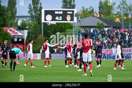 Unterhaching, Germany. 07th Aug, 2023. Soccer: Test matches, FC Bayern Munich - AS Monaco at Alpenbauer Sportpark. The players are on the pitch after the match. Credit: Sven Hoppe/dpa/Alamy Live News Stock Photo