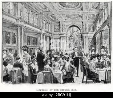 The dining room at the Empress Club, sitting between Dover Street and 13 Berkeley Street, W1, London. One of the very first 'Ladies' Clubs, The Empress Club was founded in 1897. Stock Photo