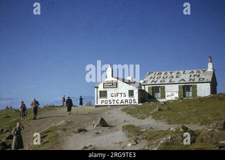 1954, historical, exterior view of the famous 'First & Last House' in England at the coast at Lands End, Cornwall. The old single-storey cottage sold refreshments, postcards and souvenirs to the tourists who visited this rugged coastline at the corner of Britain. Stock Photo