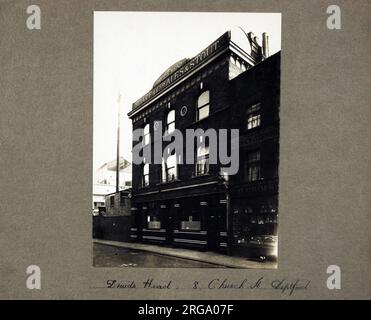 Photograph of Druids Head PH, Deptford, London. The main side of the print (shown here) depicts: Right face on view of the pub.  The back of the print (available on request) details: Nothing for the Druids Head, Deptford, London SE8 4SD. As of July 2018 . Demolished along with the rest of the street in the 70's Stock Photo