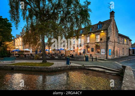 Old Manse Hotel Bourton on the Water Gloucestershire UK Stock Photo old-manse-hotel-bourton-on-the-water-gloucestershire-uk-stock-photo
