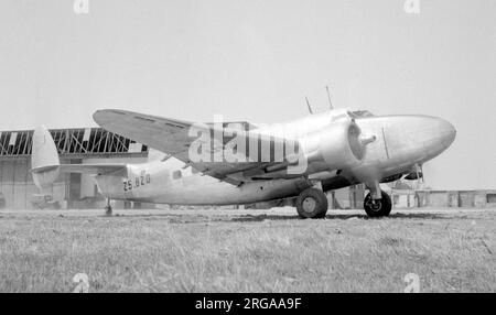 XVIIIeme Salon Aeronautique du Paris 1949 - Lockheed 18 Lodestar ZS-BZD at Orly Airport. Stock Photo