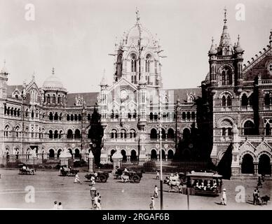 19th century vintage photograph: Chhatrapati Shivaji Terminusi also known by its former name Victoria Terminus  is a historic terminal train station and UNESCO World Heritage Site in Bombay, Mumbai, Maharashtra, India. Stock Photo