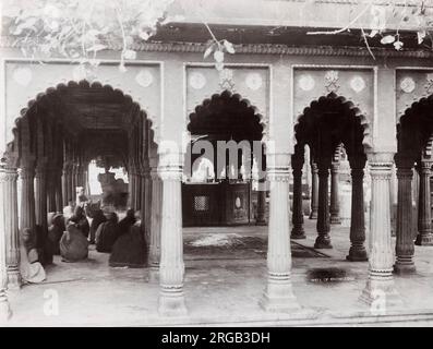 Late 19th century photograph: Well of knowledge, Benares, Varanasi, India Stock Photo