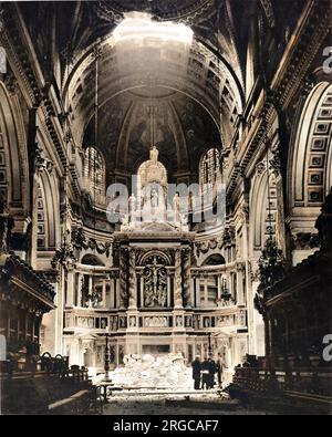 The High Altar of St. Paul's Cathedral, London, after a German bomb had exploded on the choir roof and destroyed a large section of roof. Stock Photo