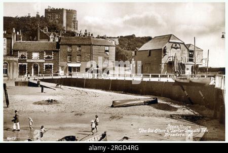 Bleak House, Old Store and Tartar Frigate Inn, Broadstairs, Kent. Bleak House is a prominent house on the cliff overlooking the North Foreland and Viking Bay. Stock Photo