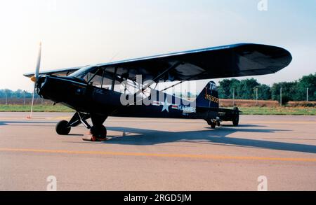 Piper PA-18-95 Super Cub G-BJTP (msn 18-999) Stock Photo