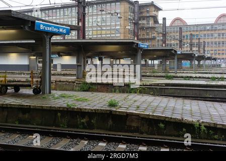 view of the Brussels Zuid-Midi station (Bruxelles-Midi / Brussel-Zuid), is the largest railway station in the city of Brussels (Belgium). August 8, 20 Stock Photo