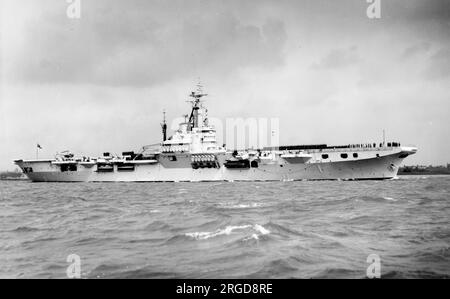 Royal Navy - HMS Theseus R64, a Colossus-class light fleet aircraft carrier, in April 1953. Stock Photo