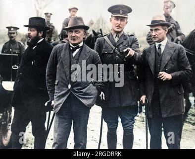 David Lloyd George (1863-1945), British Prime Minister, with others during the First World War.  The bearded man on the far left is Albert Thomas, French Minister for Munitions. Stock Photo