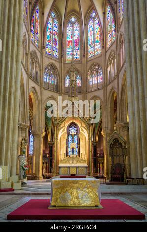 Bayonne, France; 06. June 2023: Interior of the magnificent gothic Cathedral of Saint Mary Stock Photo