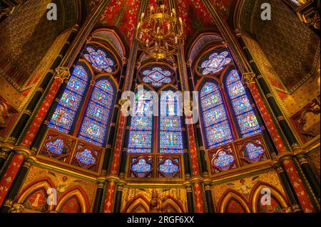 Bayonne, France; 06. June 2023: Interior of the magnificent gothic Cathedral of Saint Mary Stock Photo