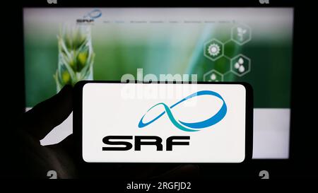 SRF Share Price: 4-5 साल के लिए कैसा है शेयर ? - SRF Share price are down  what should investors do | Moneycontrol Hindi