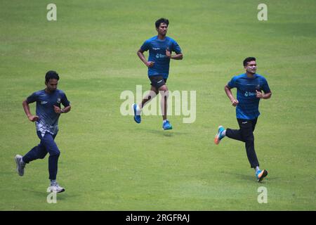 Үлкен әтешті жұтты