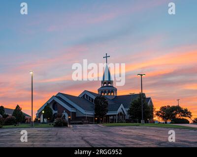 Sunset view of the St Monica Catholic Church at Edmond, Oklahoma Stock Photo